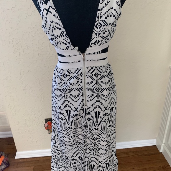 Black/white maxi dress - Picture 4 of 7